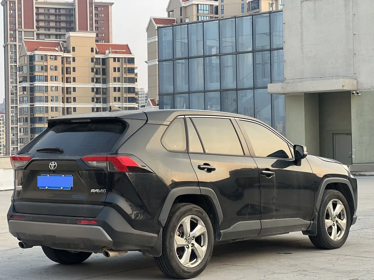 Toyota 2022 RAV4 Rongbo 2.0 Stepless Two-Drive Fashion Plus Edition Automatic Gear 9