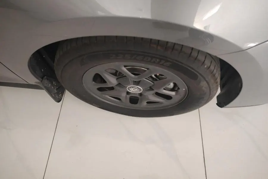 BYD 2025 Qin PLUS DM-i 1.5 stepless intelligent driving version 55KM leading automatic gear 6