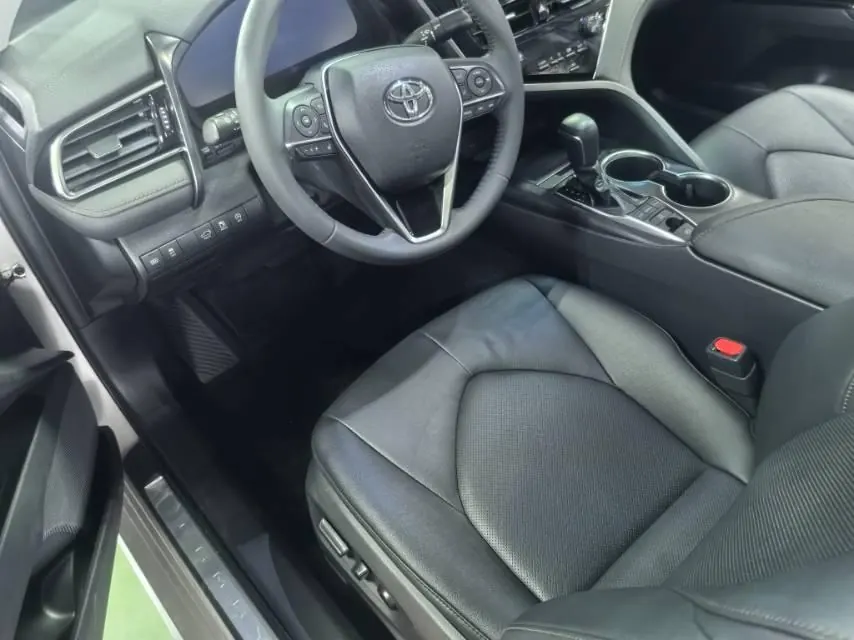 Toyota 2021 Camry 2.5G Deluxe Edition Automatic Gear 6