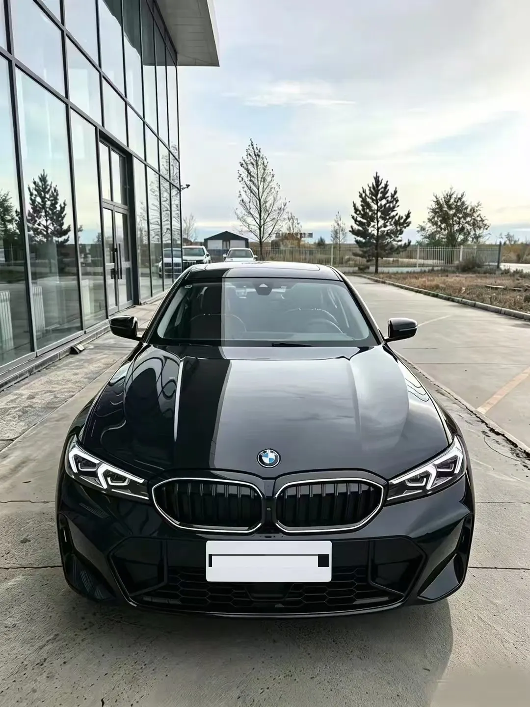 BMW 3 Series 2026 330Li 2.0T M Sports Obsidian Night Suit Automatic Gear 4