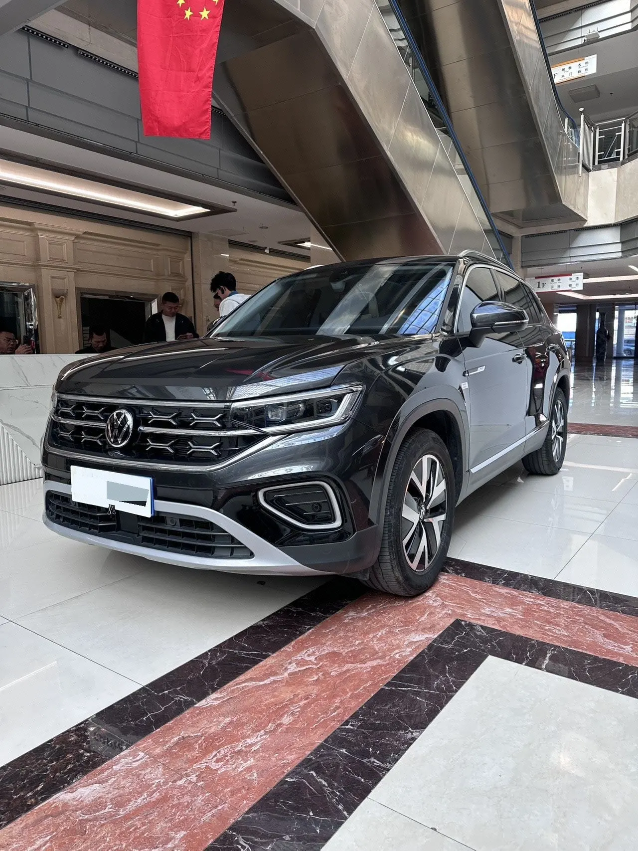 Open image lightbox: Volkswagen 2023 Tanyue 2.0TSI 330TSI Two-Drive Luxury Plus Advanced Edition Automatic Gear