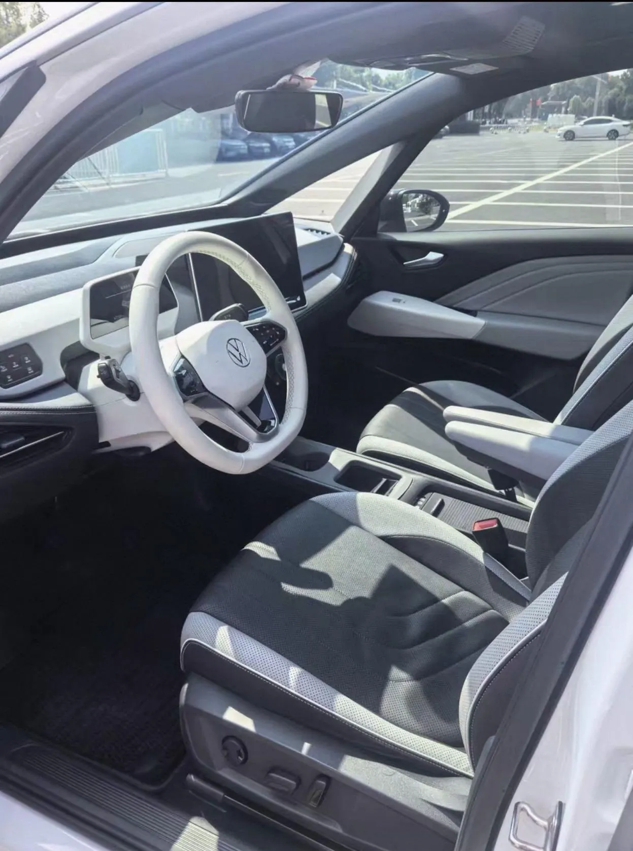 Volkswagen 2024 ID. 3 extremely intelligent version automatic transmission 4