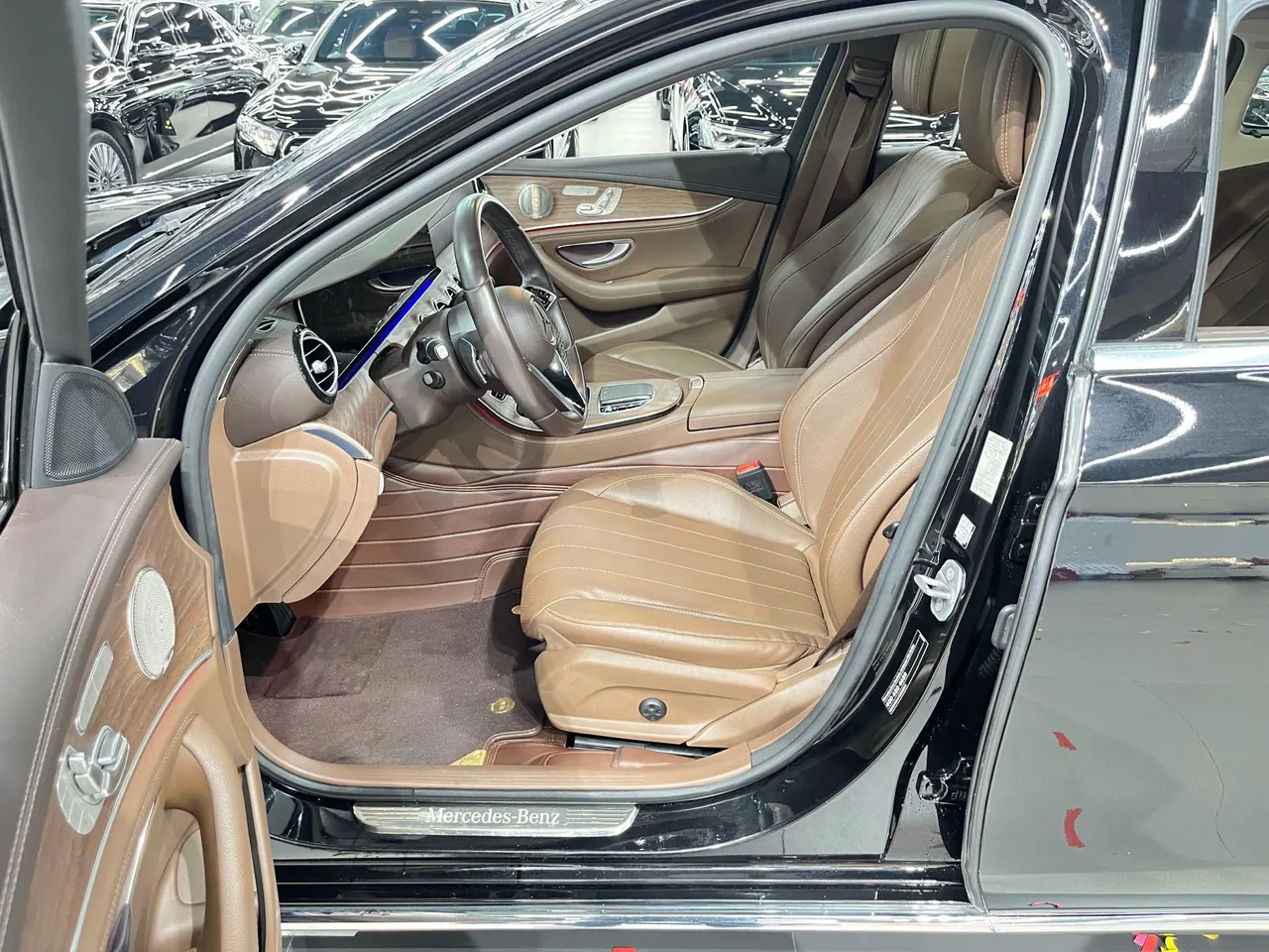 Mercedes Benz E Class 2022 E 300 L 2.0T Luxury (Change 2) Automatic Gear 4