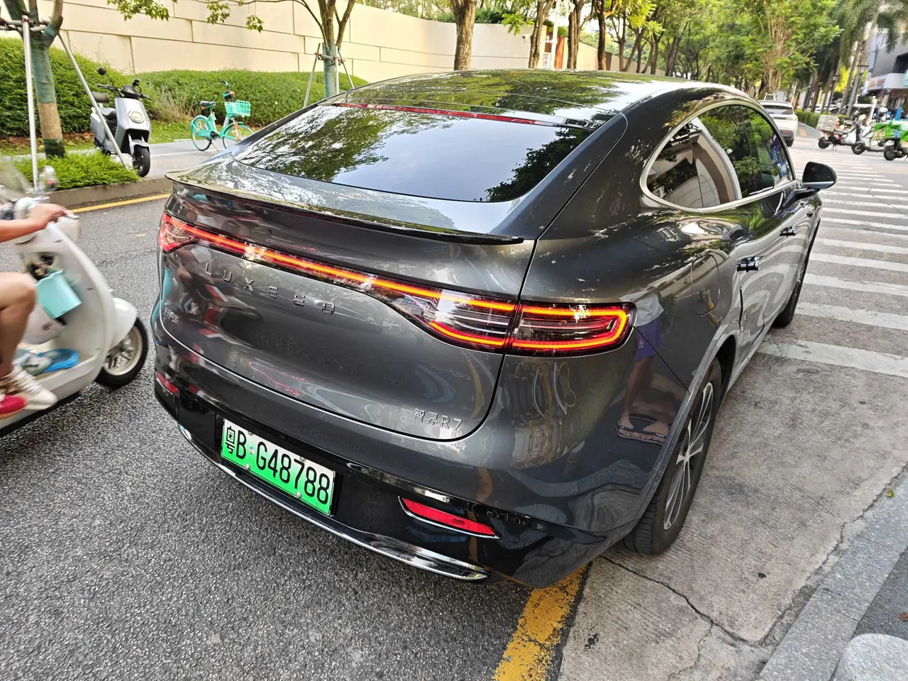 Intellectual 2025 R 7 251km Max Automatic Gear 2