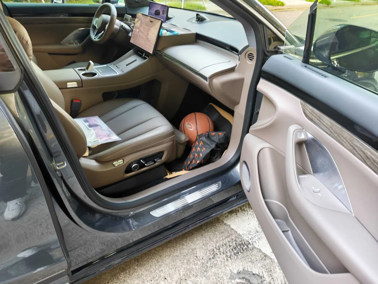Intellectual 2025 R 7 251km Max Automatic Gear 6