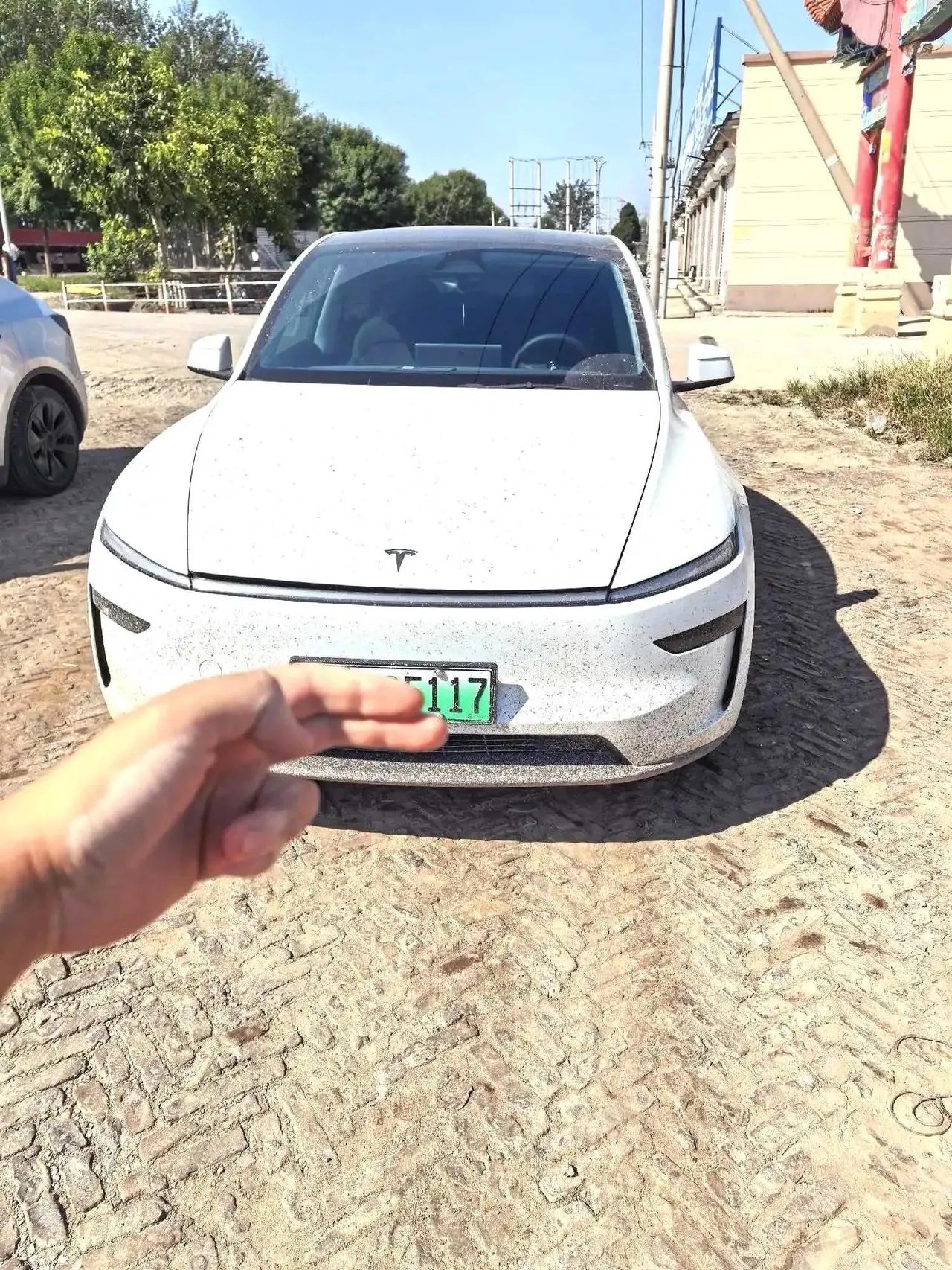 Tesla 2026 Model Y Rear-Wheel-Drive Automatic 2