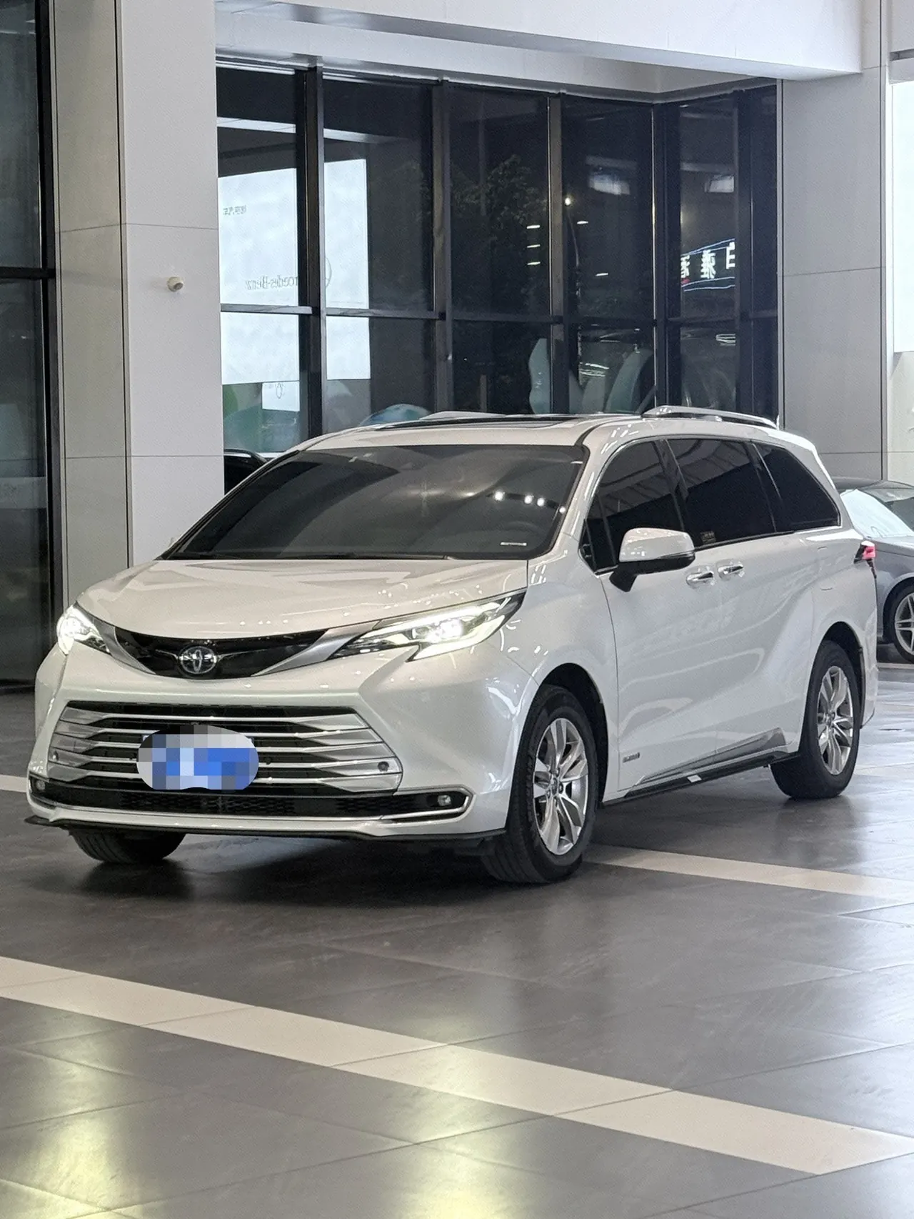Открыть галерею: Toyota 2021 Sana 2.5 Stepless Platinum Edition Automatic Transmission
