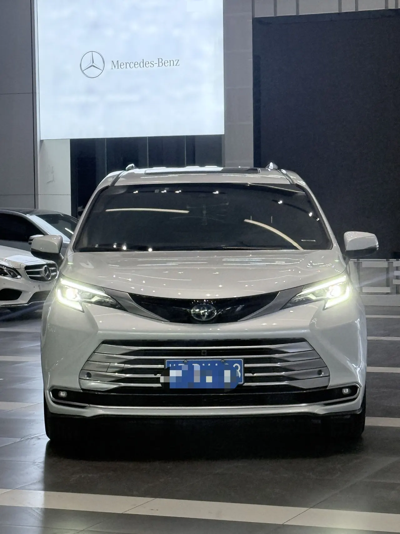 Toyota 2021 Sana 2.5 Stepless Platinum Edition Automatic Transmission 2