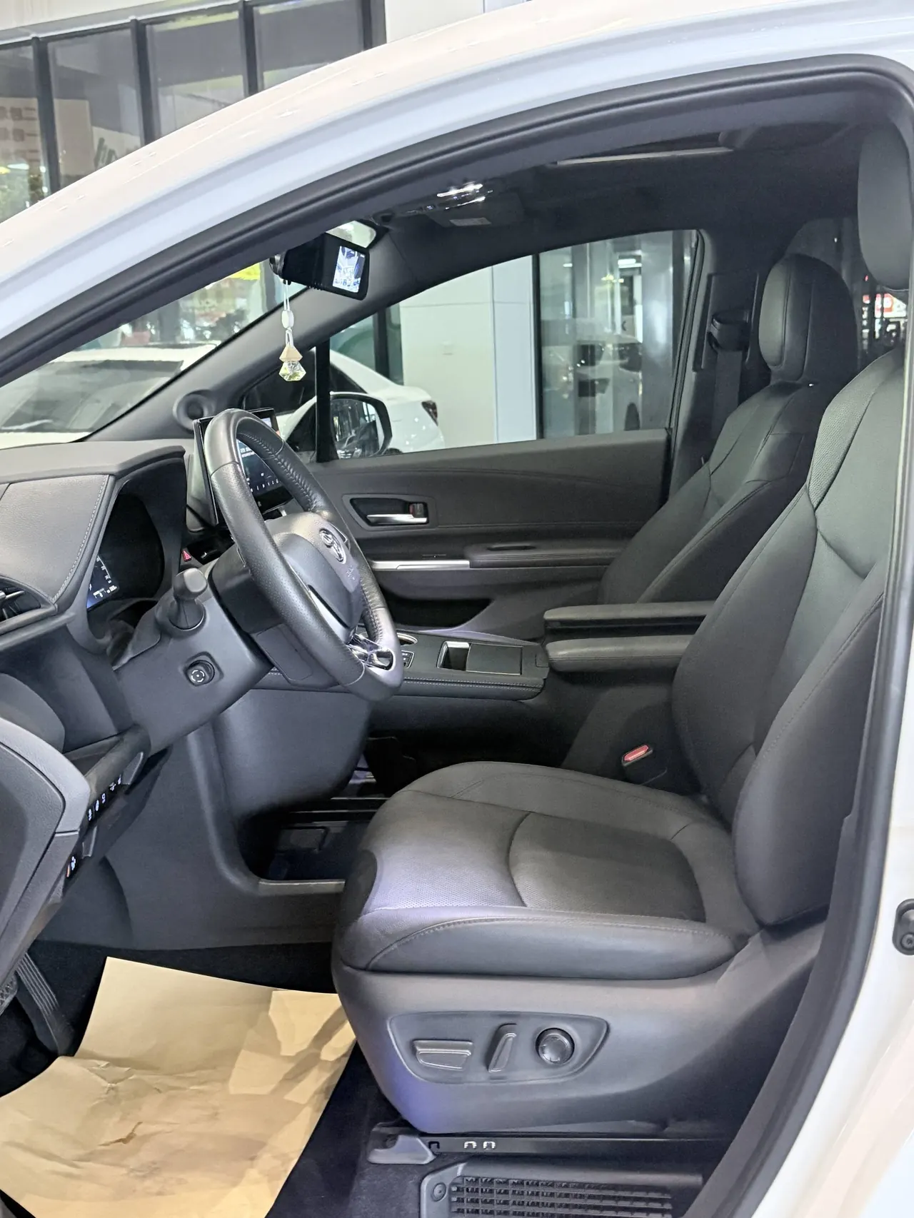 Toyota 2021 Sana 2.5 Stepless Platinum Edition Automatic Transmission 8