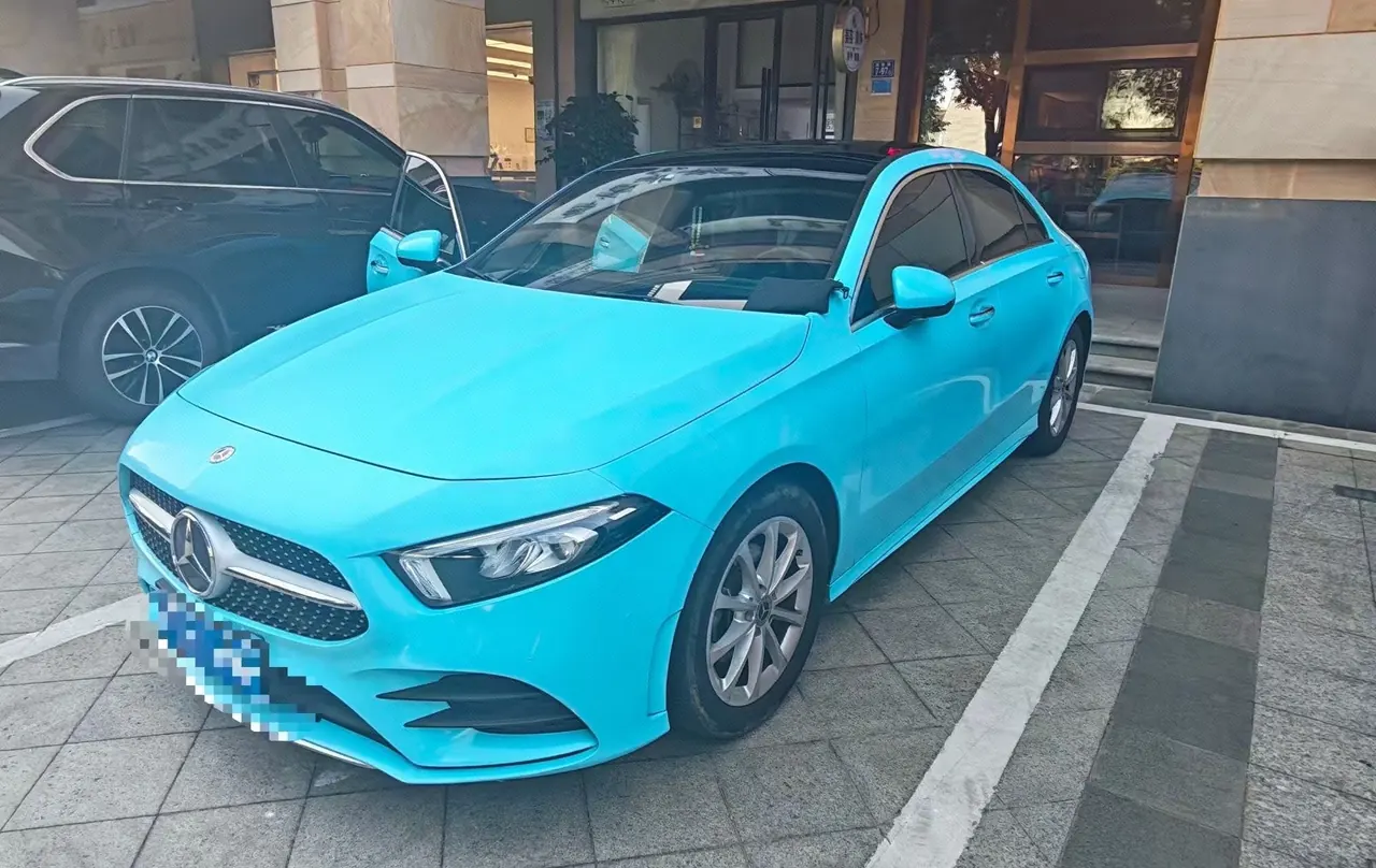 Открыть галерею: Mercedes Benz Class A 2020 A 200 L 1.3T Sports Automatic
