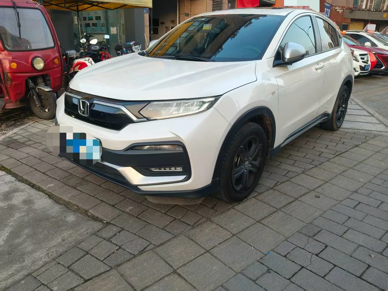 Открыть галерею: Honda 2022 XR-V 1.5T Stepless 220TURBO Obsidian Edition Automatic Gear