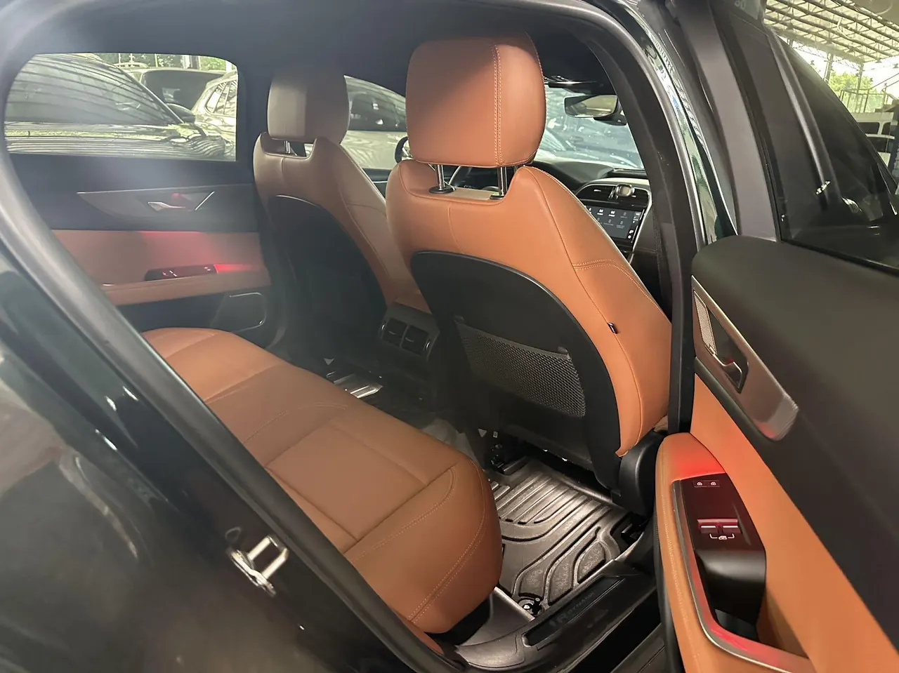 Jaguar 2025 XEL 2.0T 250PS R-DYNAMIC 90th Anniversary Collection Edition Automatic Gear 4