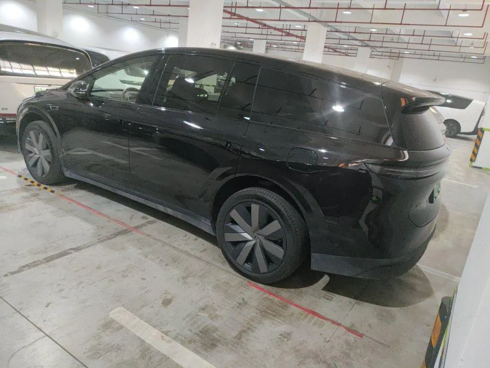 Li 2025 i8 Standard Edition Automatic Gear 4