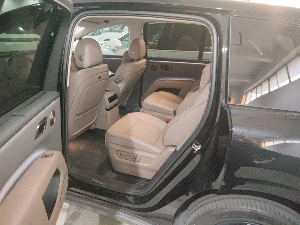 Li 2025 i8 Standard Edition Automatic Gear 7