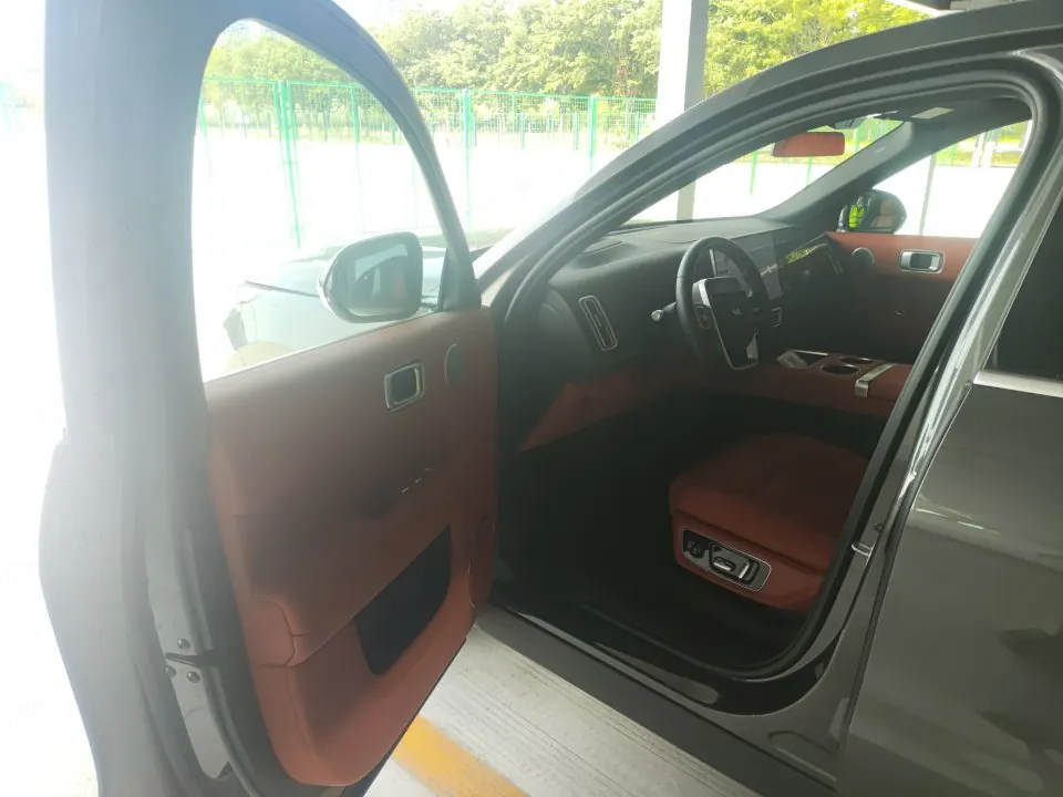 Li 2025 L8 Max Intelligent Rejuvenation Automatic Gear 5
