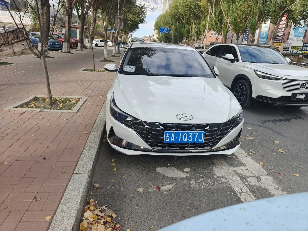 Hyundai 2022 Elantra -3-compartment 1.5 stepless LUX premium automatic gear 2