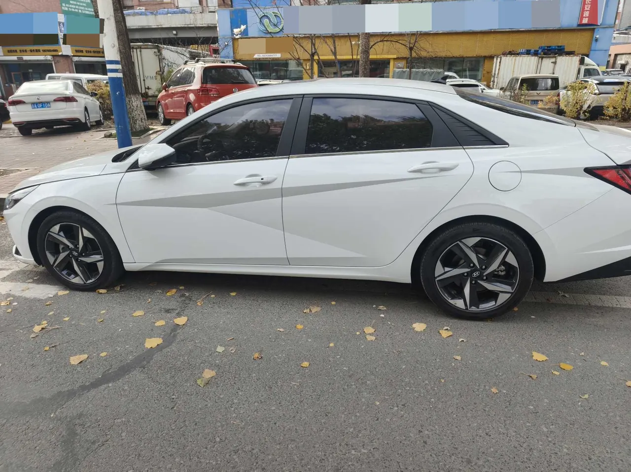 Hyundai 2022 Elantra -3-compartment 1.5 stepless LUX premium automatic gear 8