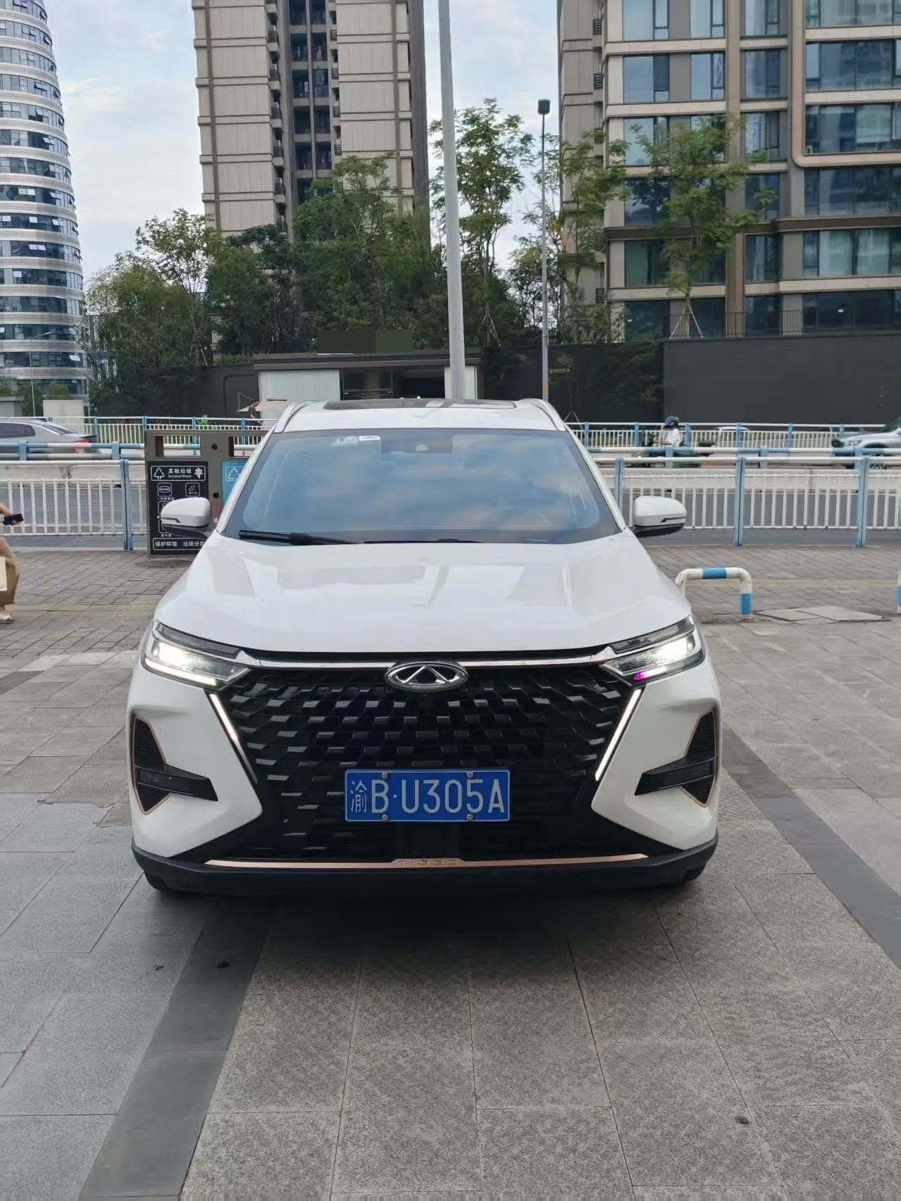Chery 2022 Ruihu 8 PRO 1.6T 290T Two-Drive Vast Edition 5-seat Automatic Gear 2