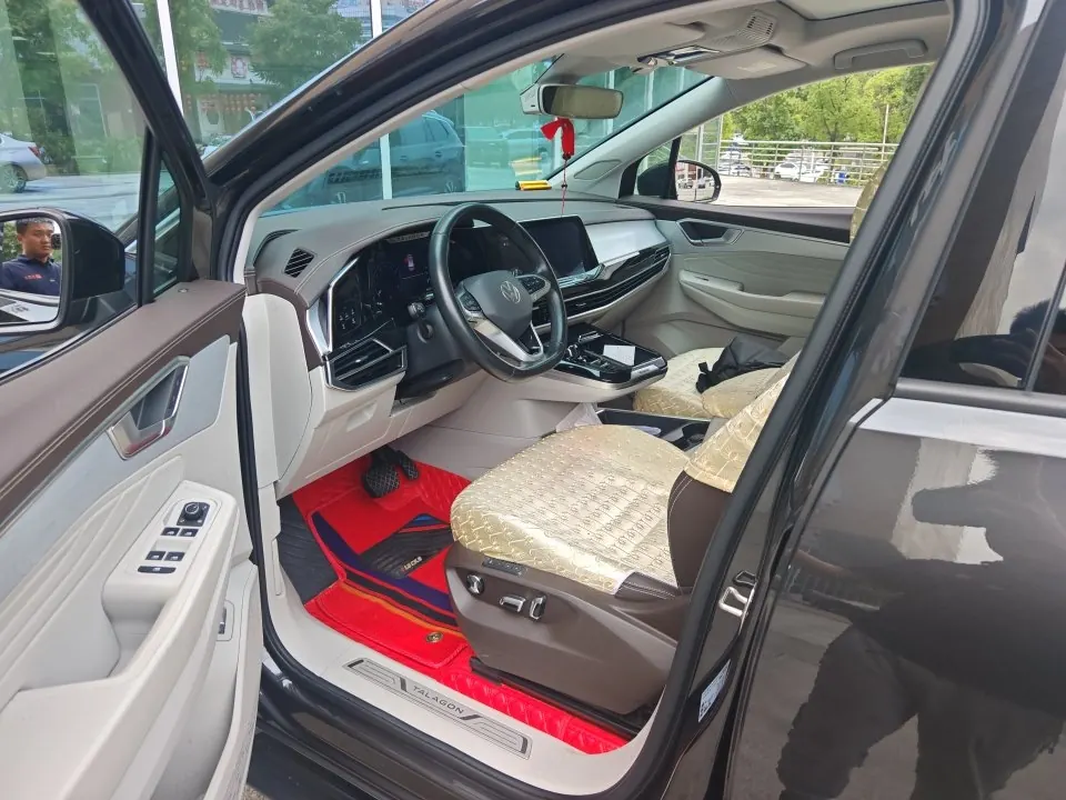 Volkswagen 2022 model range 2.0TSI 380TSI four-wheel drive luxury version Pro6 automatic gear 3