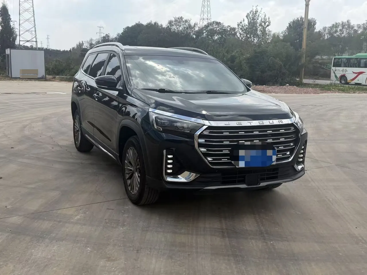 Jetour 2023 X90 PLUS 1.5T 7-seat manual gear 3