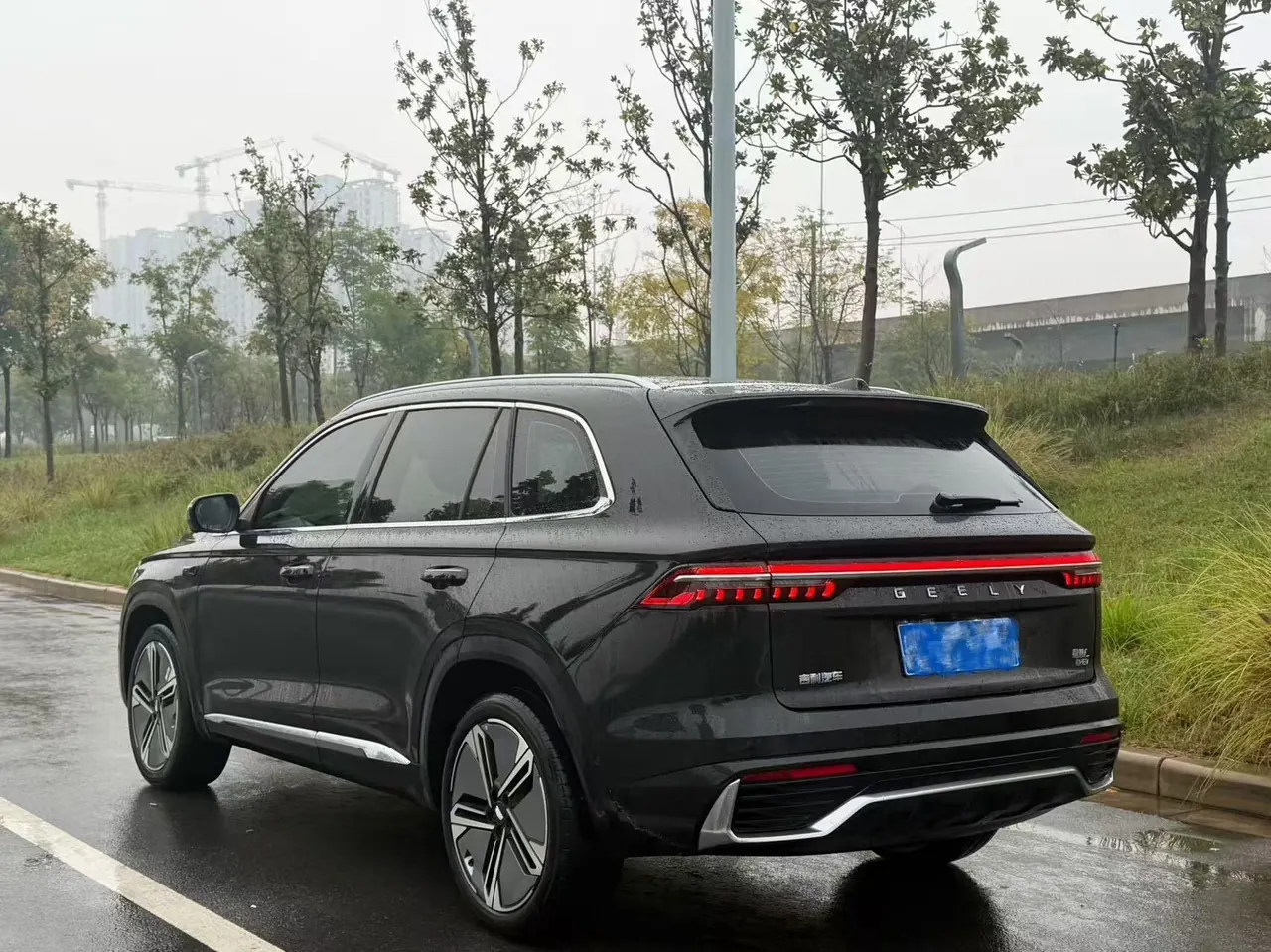 Geely 2026 XingyueL (Monjaro) I-HEV 1.5T Zhiqing Hybrid Wangshu Edition Automatic Gear 7