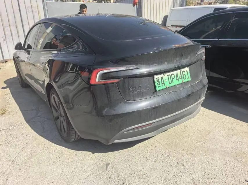 Tesla 2026 Model 3 rear-wheel drive version of automatic transmission 3