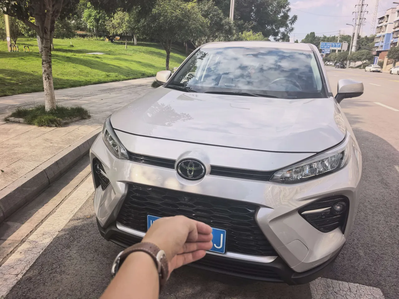 Toyota 2022 Willanda 2.0 Stepless Two-Drive Luxury PLUS Edition Automatic Gear 2