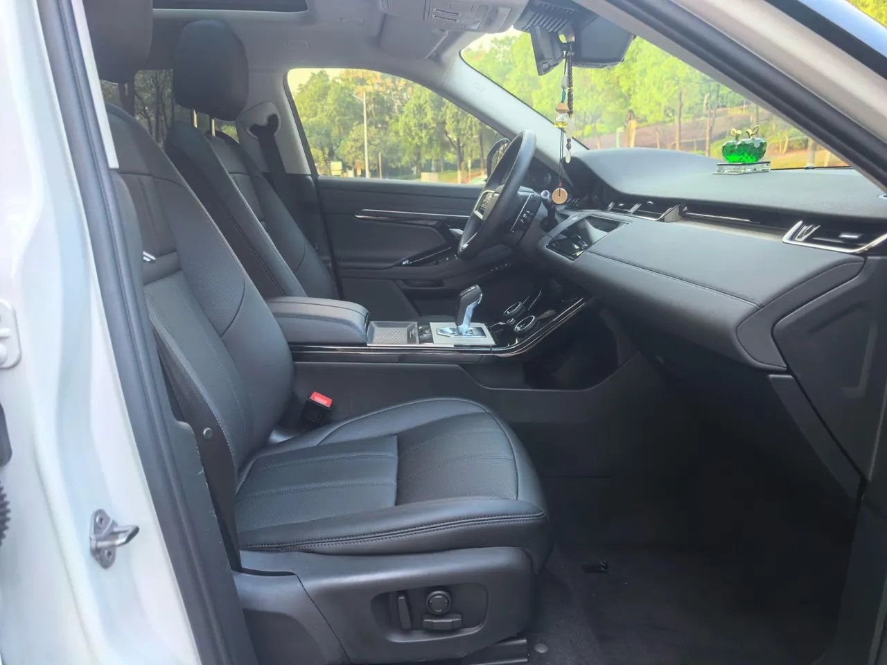 Land Rover 2022 Range Rover Aurora L 48V 2.0T 249PS R-Dynamic Deluxe Automatic Gear 10