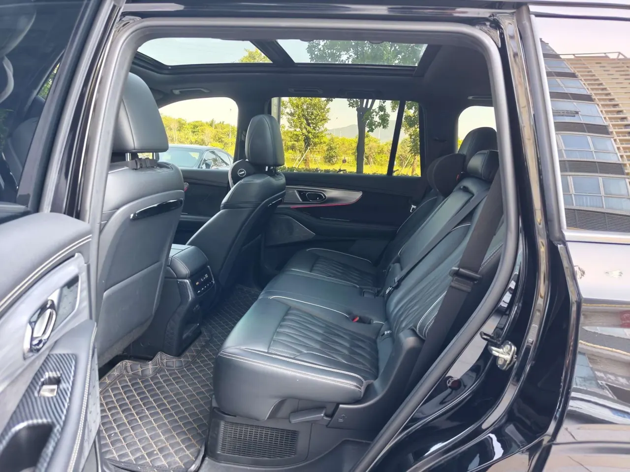 Chuanqi 2022 GS8 Hybrid 2.0TM Stepless Four-wheel Drive Premium Edition Seven-seat Automatic Gear 5