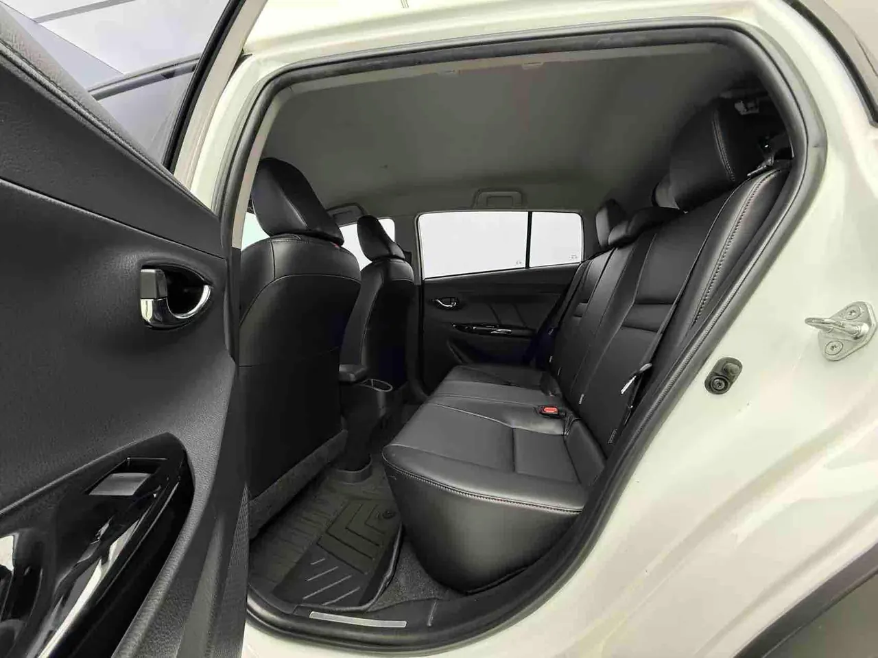 Toyota yaris 2022 YARiS L to dazzle 1.5 stepless luxury PLUS version of automatic gear 8