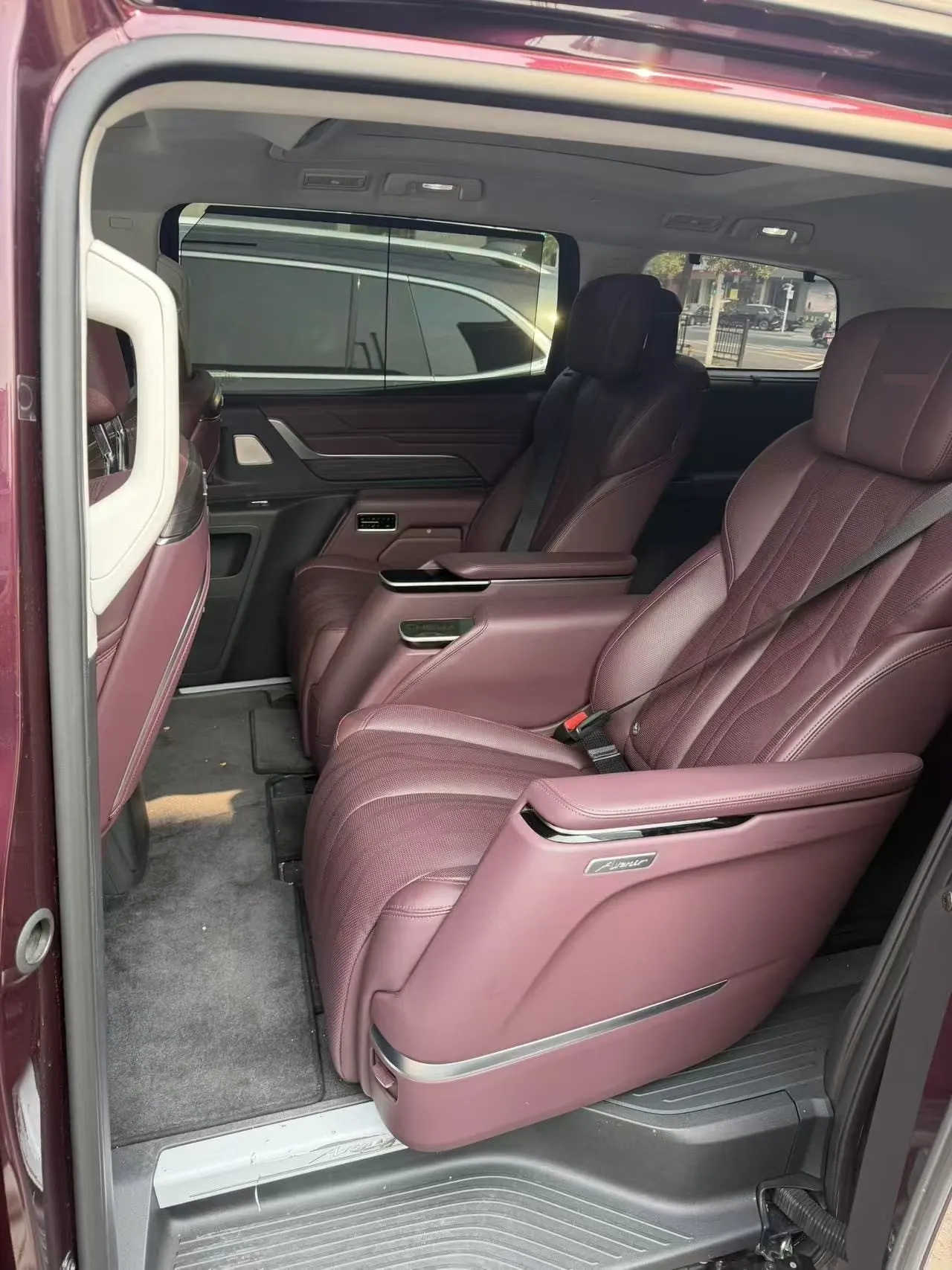 Buick 2023 Century 48V 2.0T Yunshi Edition 6-seat Automatic Gear 3