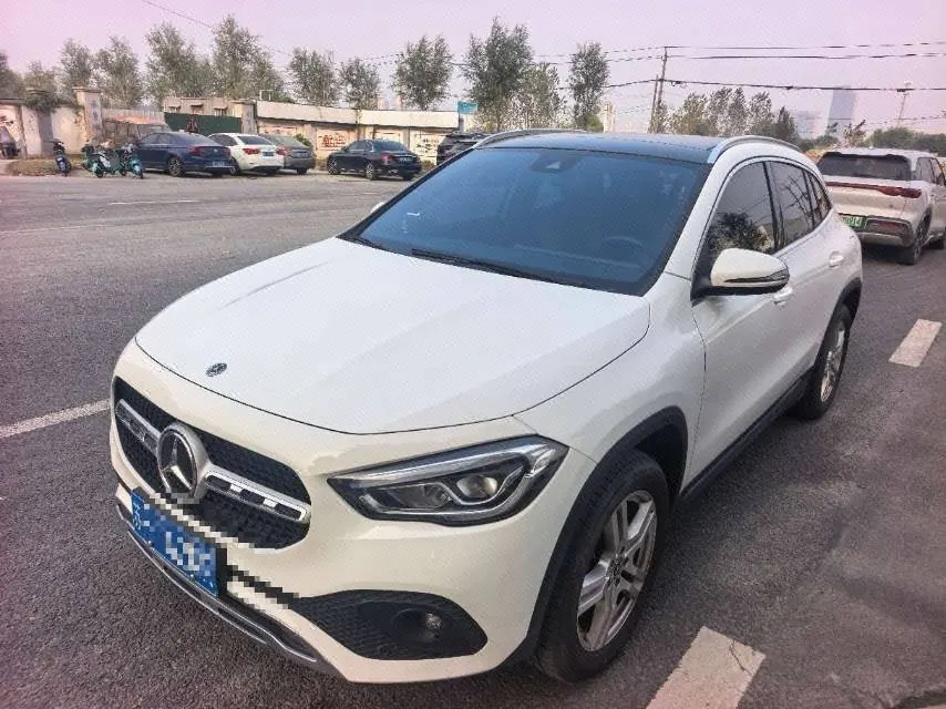 Open image lightbox: Mercedes Benz 2022 GLA 200 1.3T (Change 2) Automatic Gear