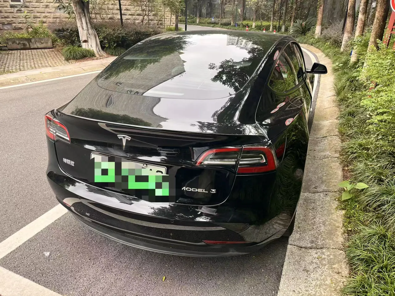 Tesla 2022 Model 3 rear-wheel drive version of automatic transmission 5