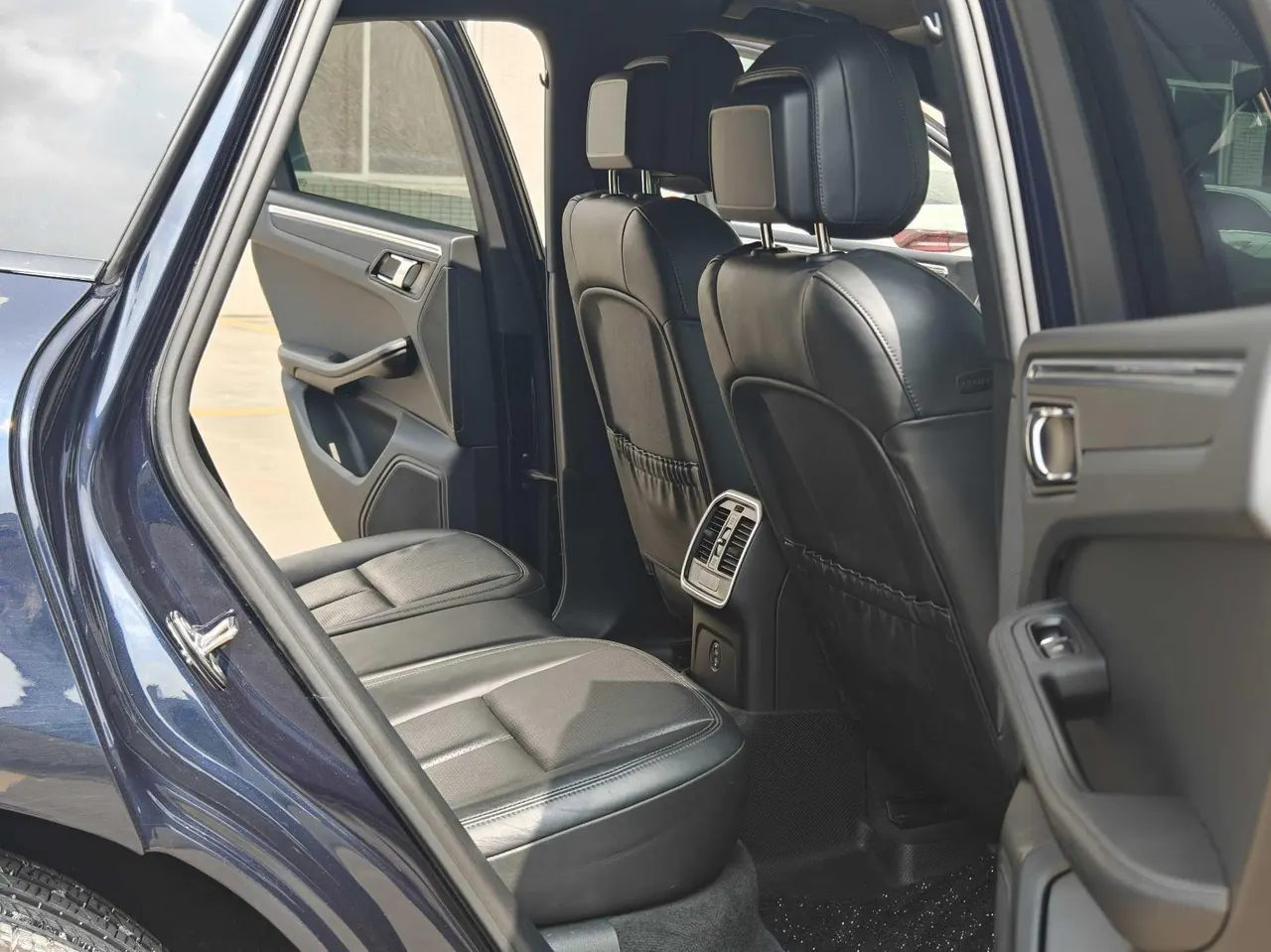 Porsche Macan (Imported) 2022 Macan 2.0T Automatic Gear 5