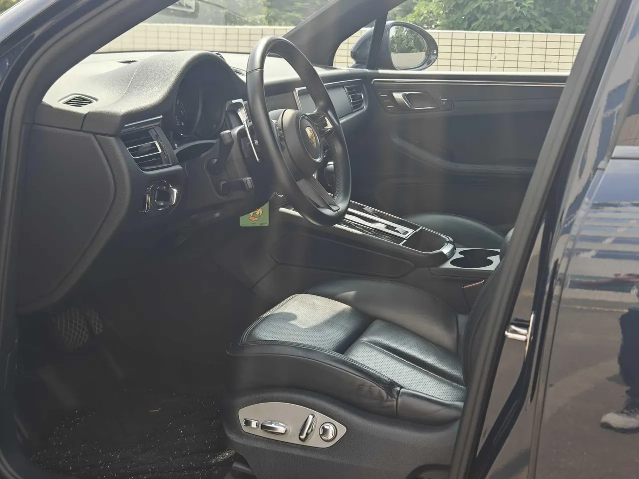 Porsche Macan (Imported) 2022 Macan 2.0T Automatic Gear 6