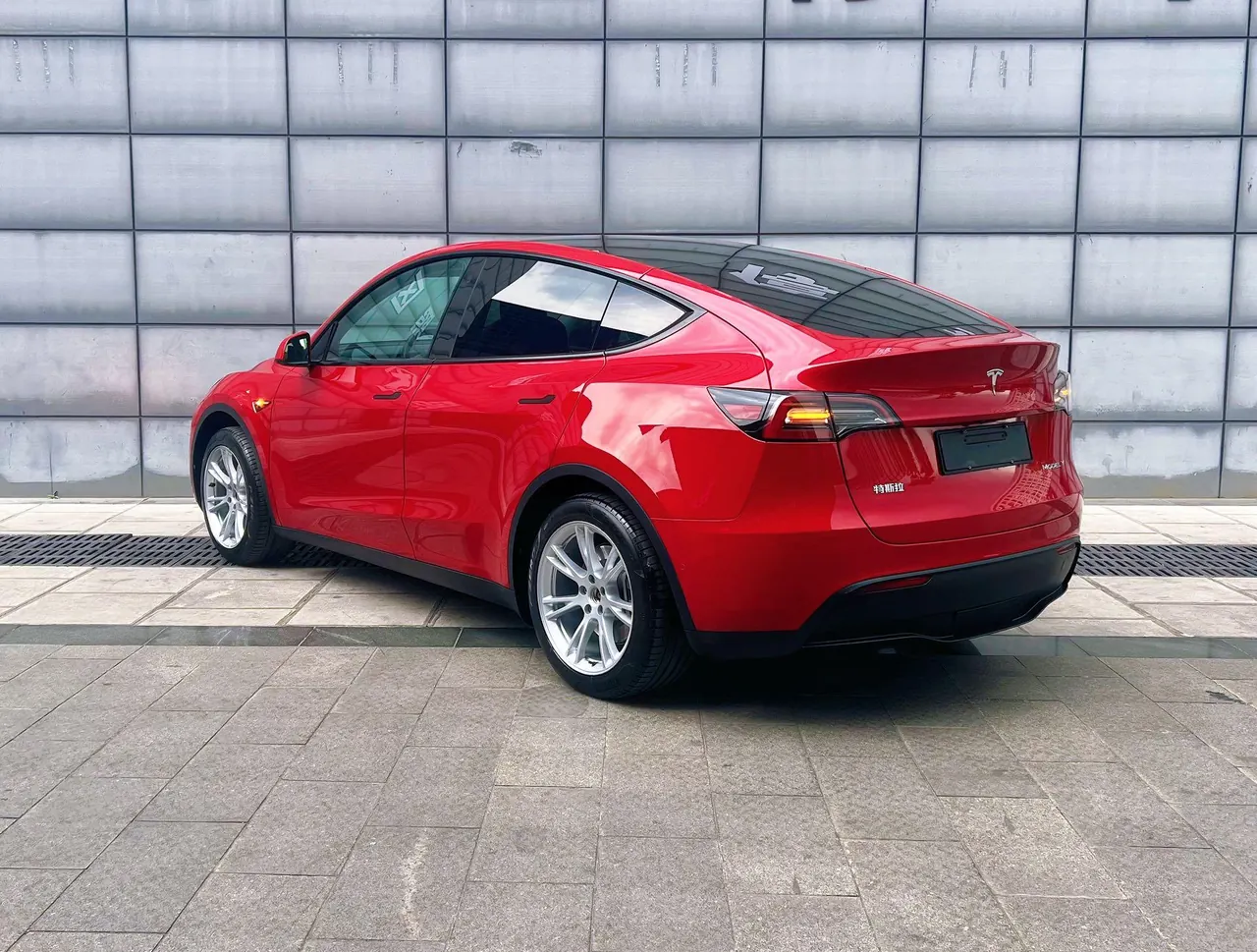 Tesla 2022 Model Y rear-wheel drive version (facelift) automatic gear 3