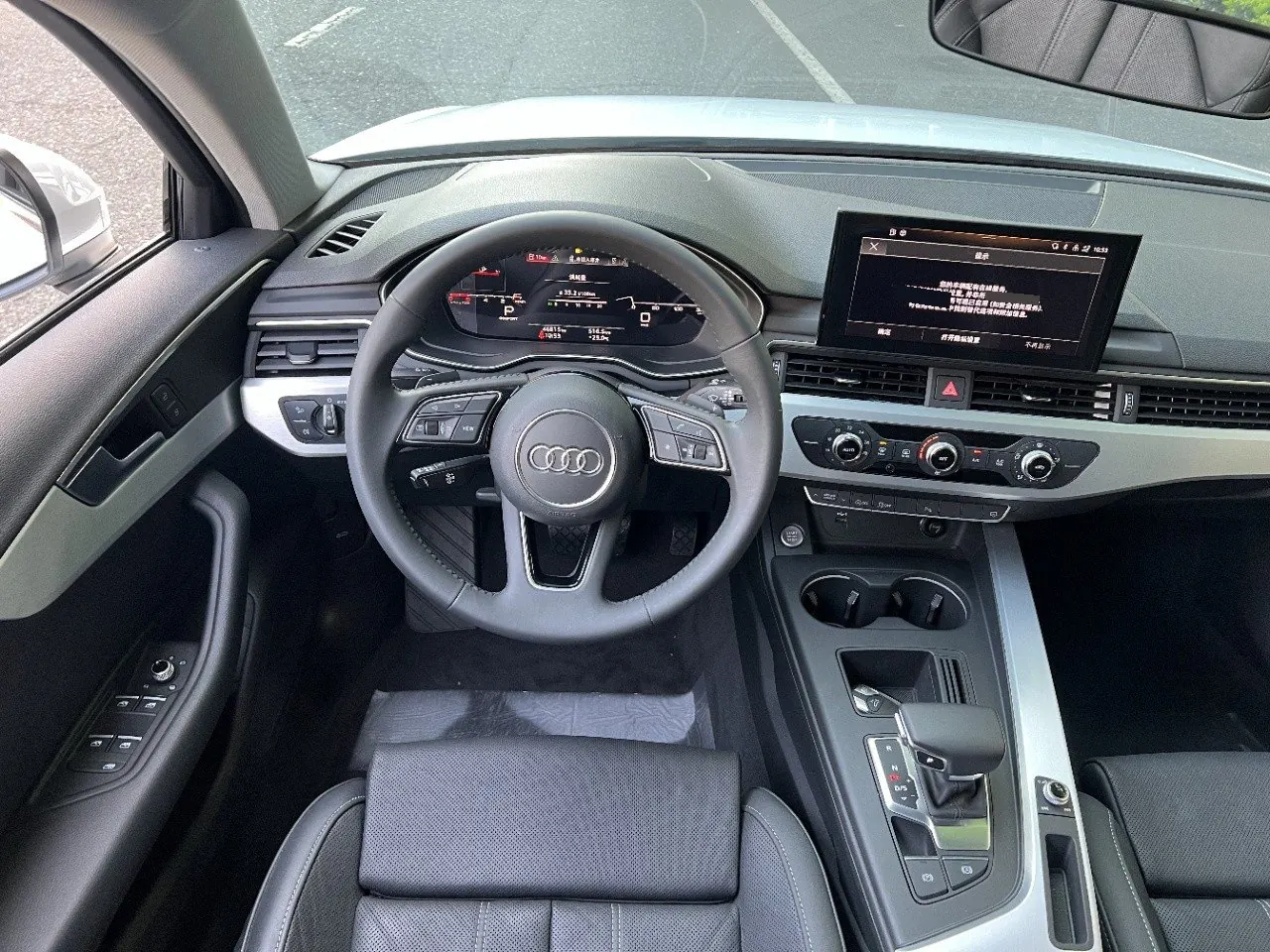 Audi 2022 A4L 2.0TFSI 40TFSI Fashion Dynamic Automatic 3