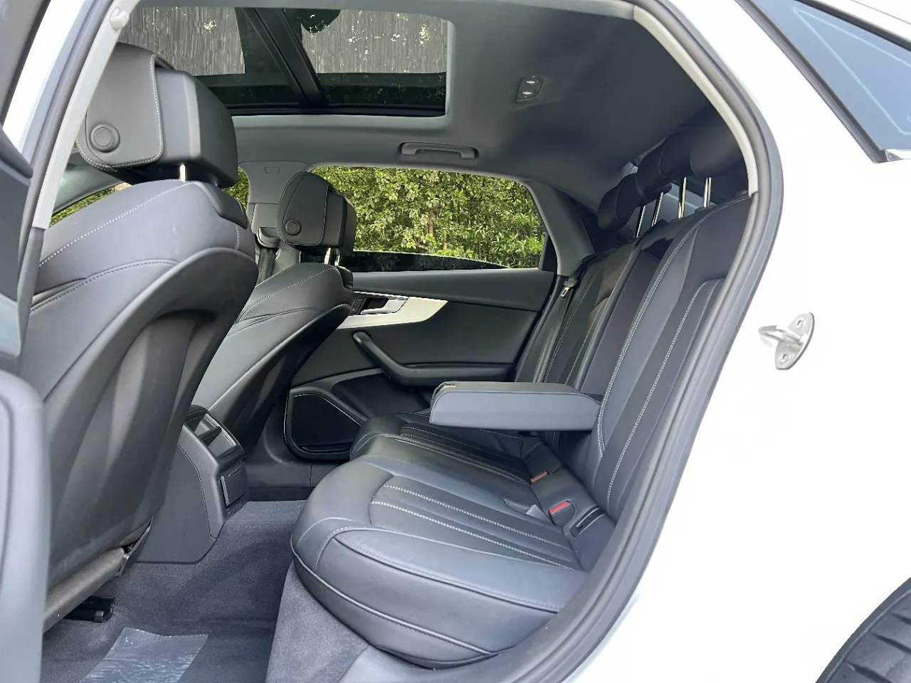 Audi 2022 A4L 2.0TFSI 40TFSI Fashion Dynamic Automatic 5