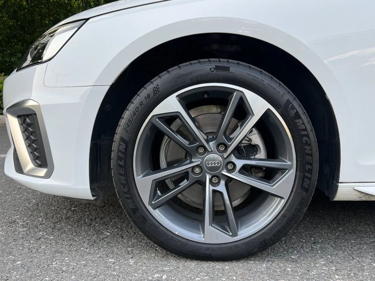 Audi 2022 A4L 2.0TFSI 40TFSI Fashion Dynamic Automatic 6