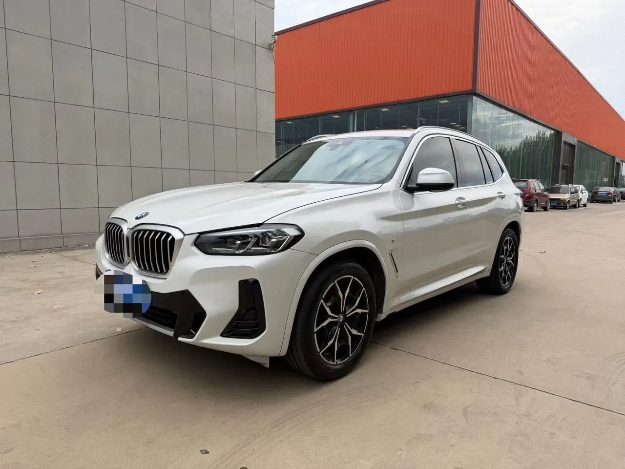 Открыть галерею: BMW 2022 X3 xDrive25i 2.0T M sports suit automatic gear