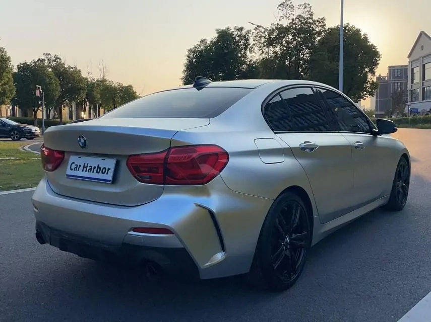 BMW 1 Series 2022 125i 2.0T M Sports Obsidian Night Edition Automatic Gear 5