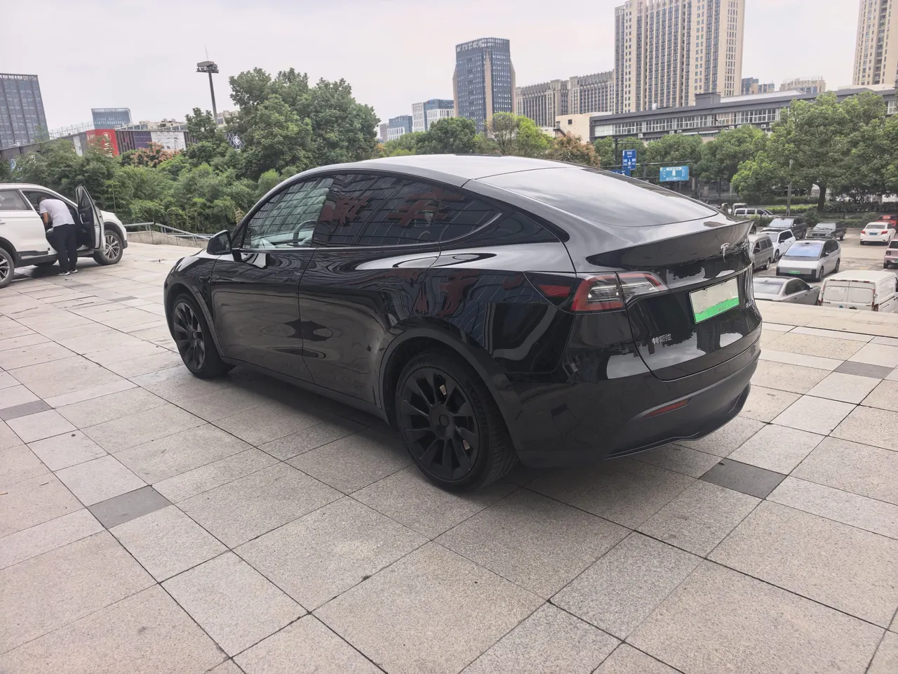 Tesla 2022 Model Y rear-wheel drive version (facelift) automatic gear 3