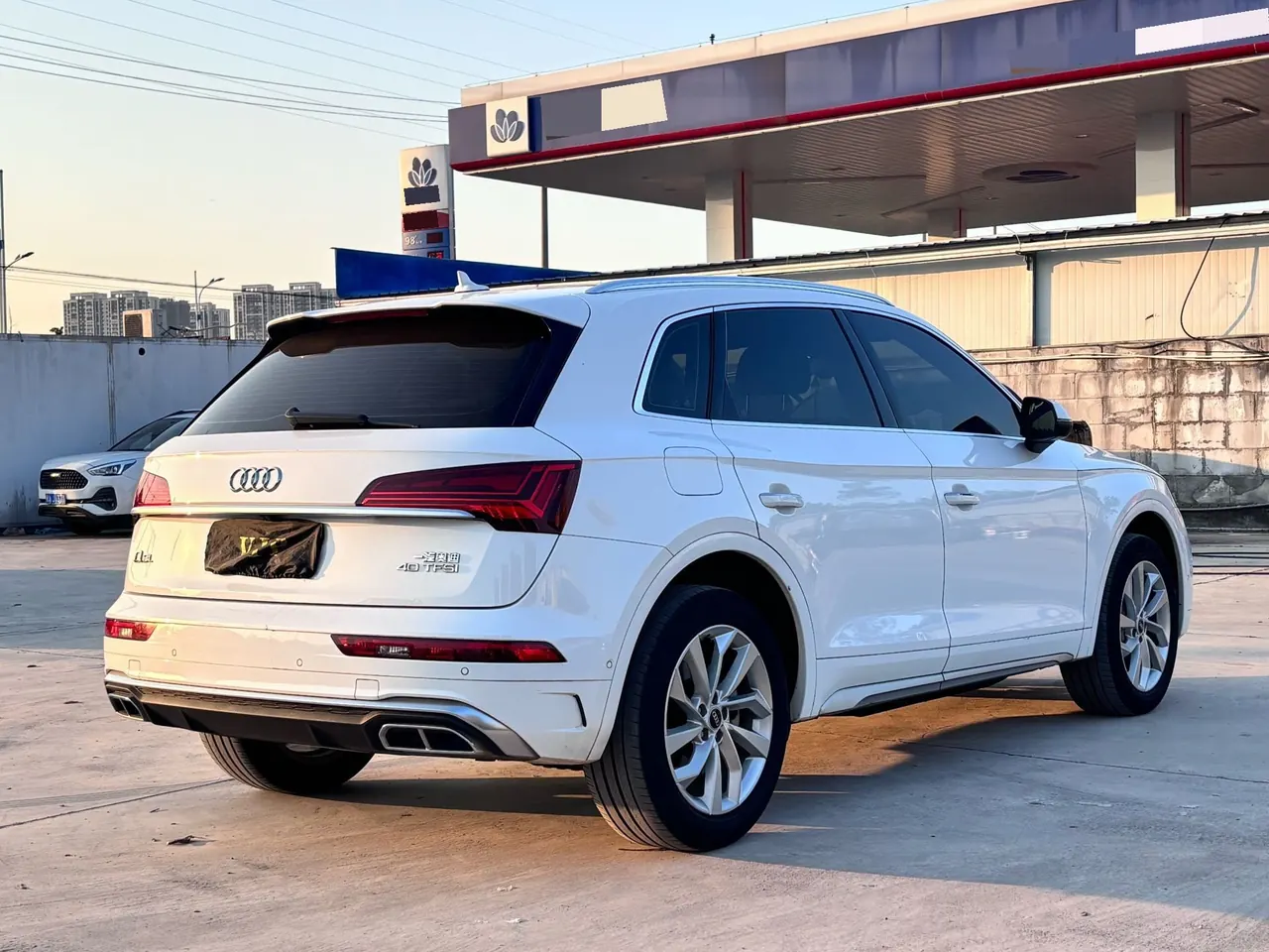Audi 2022 Q5L 2.0TFSI 40TFSI luxury dynamic automatic 4