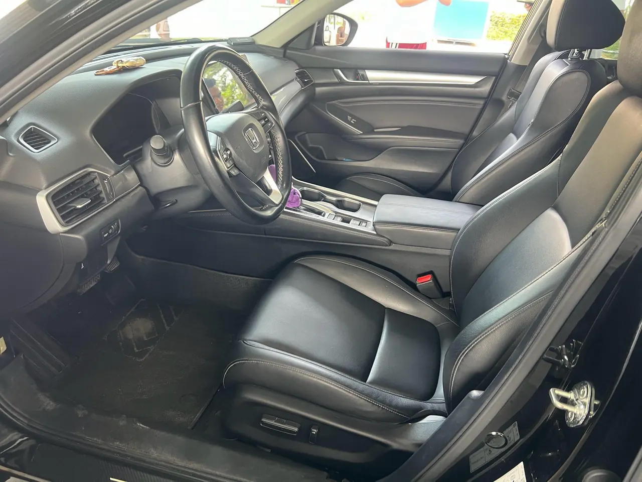 Honda 2022 10th Generation Accord 1.5T Stepless 260TURBO Deluxe Automatic Gear 2