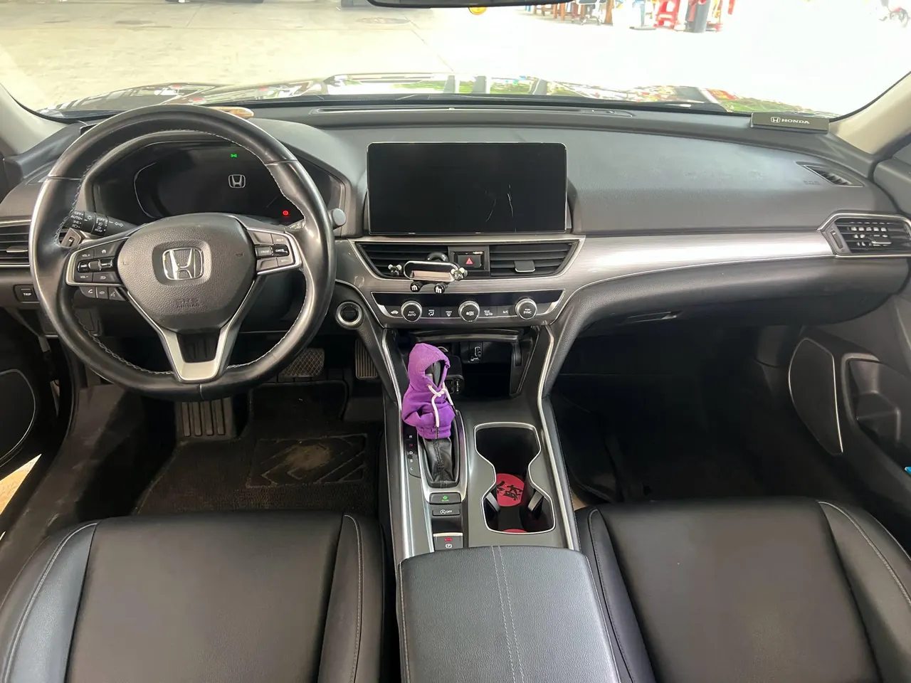 Honda 2022 10th Generation Accord 1.5T Stepless 260TURBO Deluxe Automatic Gear 4