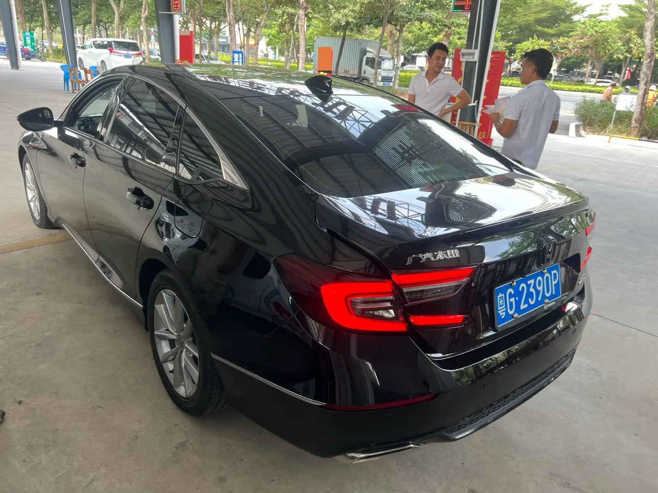 Honda 2022 10th Generation Accord 1.5T Stepless 260TURBO Deluxe Automatic Gear 5