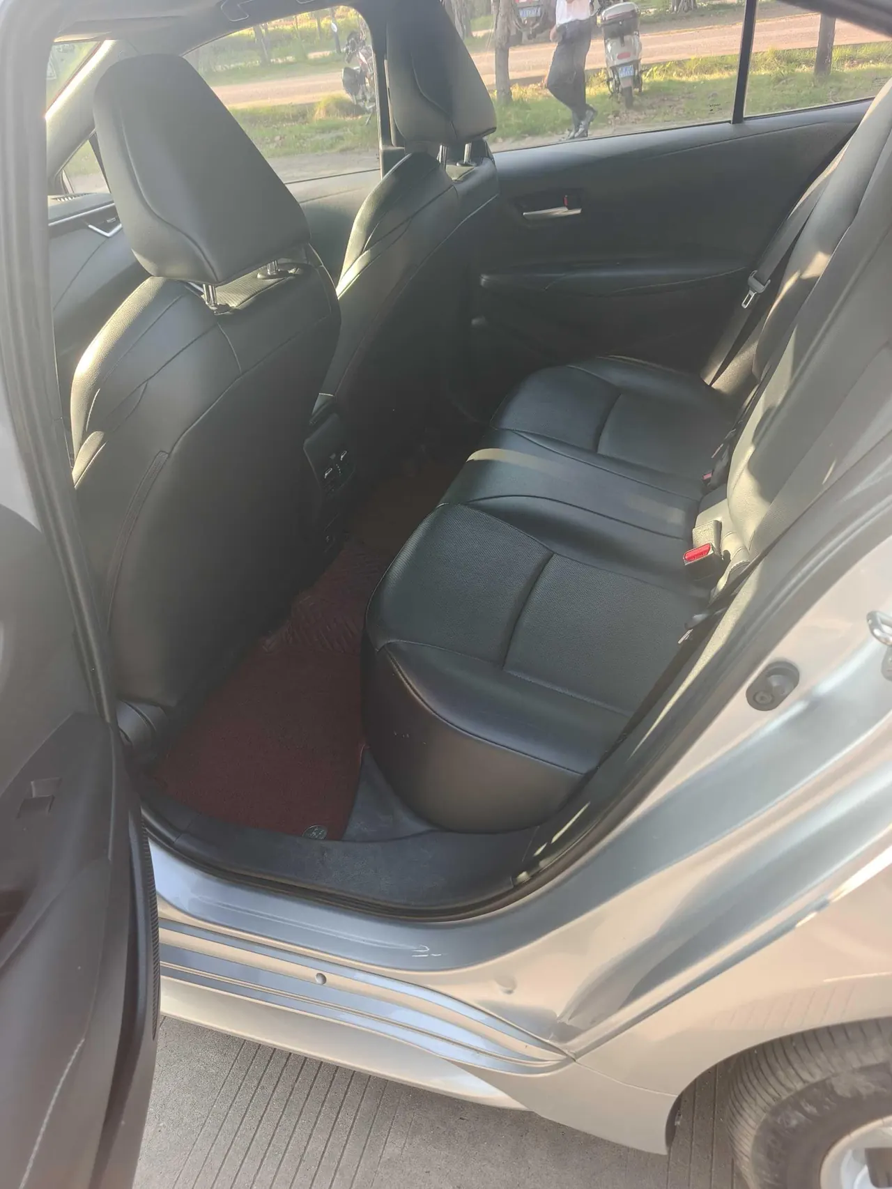 Toyota 2022 Lei Ling 1.2T Stepless 185T Deluxe Automatic Gear 4