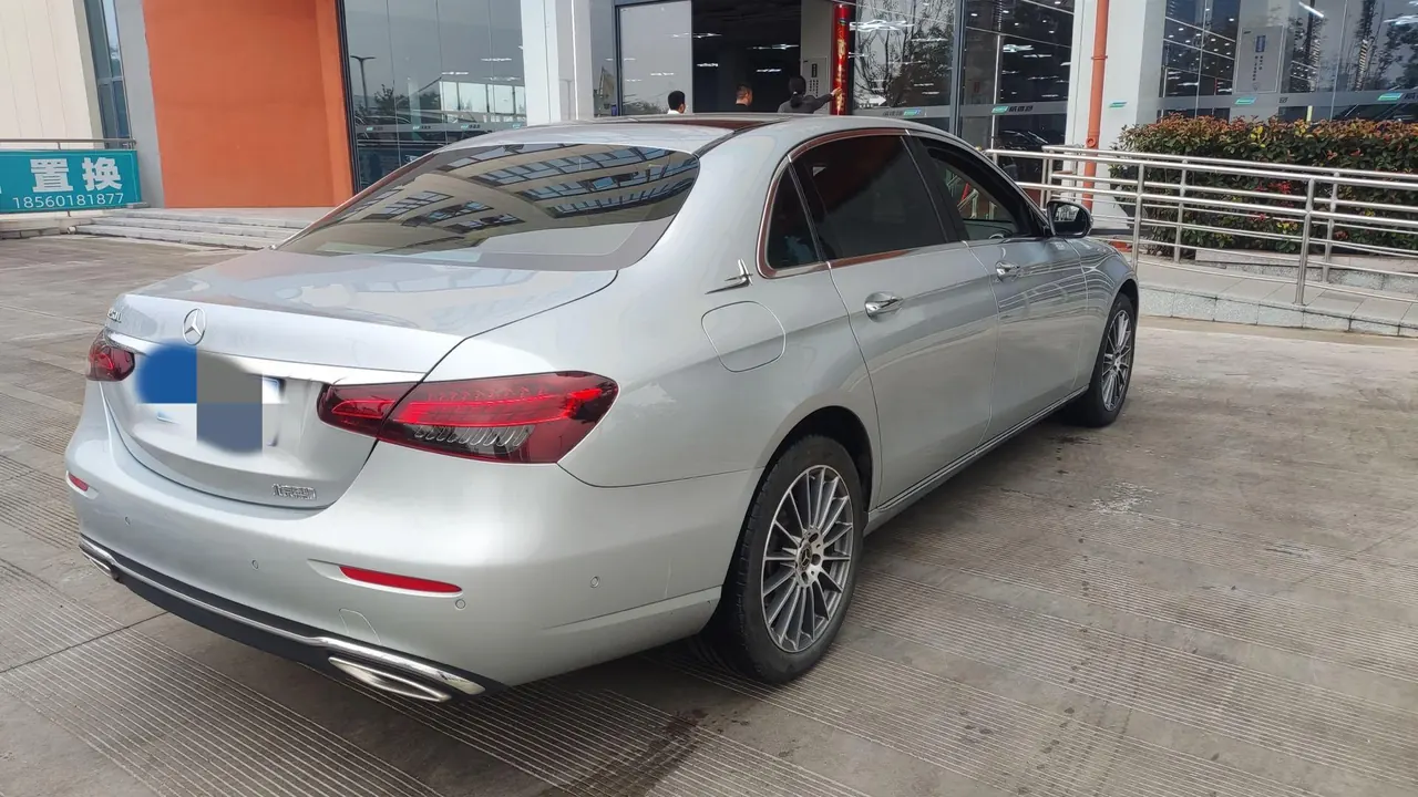 Mercedes Benz E Class 2022 E 260 L 2.0T Automatic 5