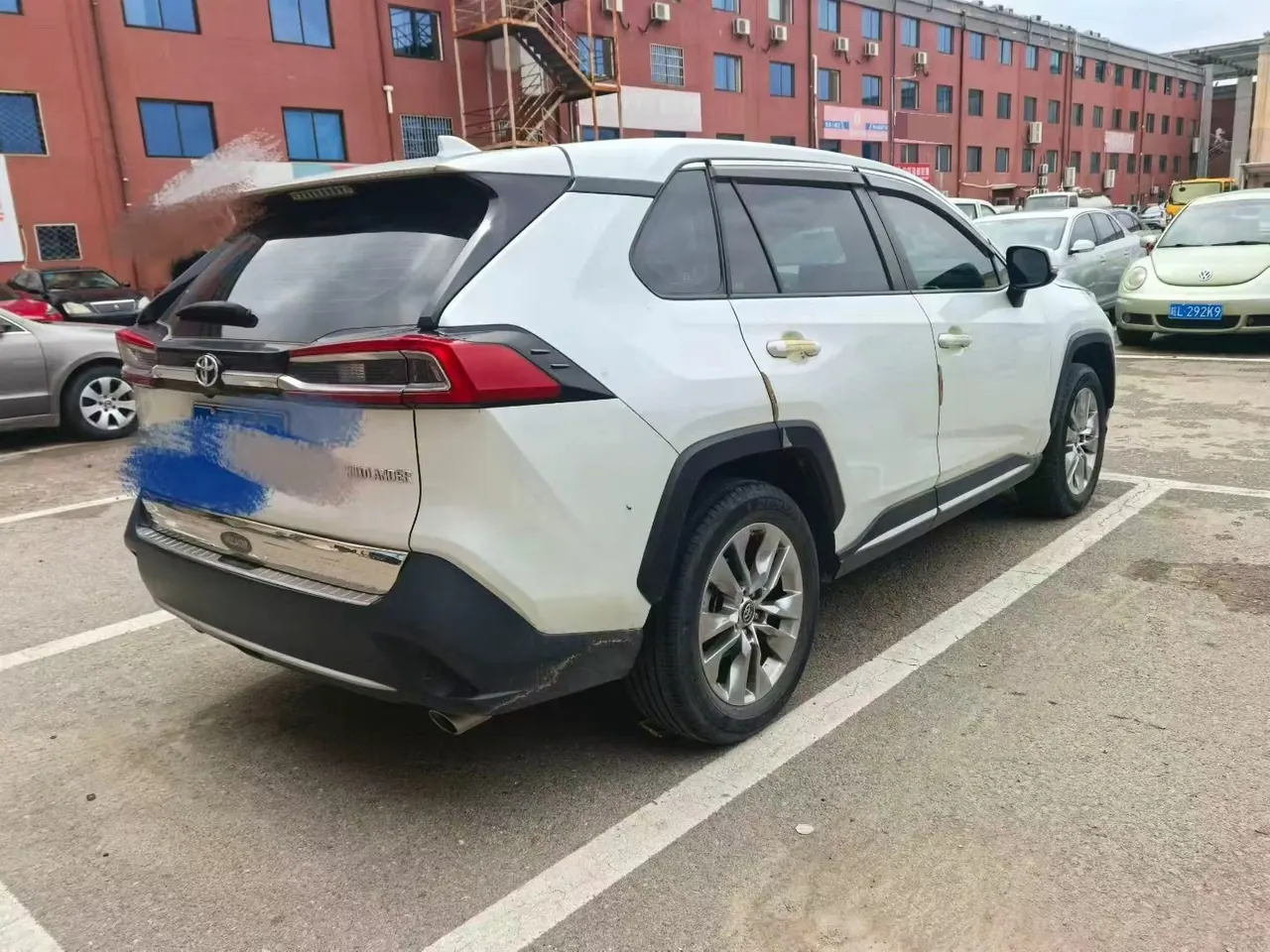 Toyota 2022 Willanda 2.0 Stepless Two-Drive Luxury PLUS Edition Automatic Gear 8