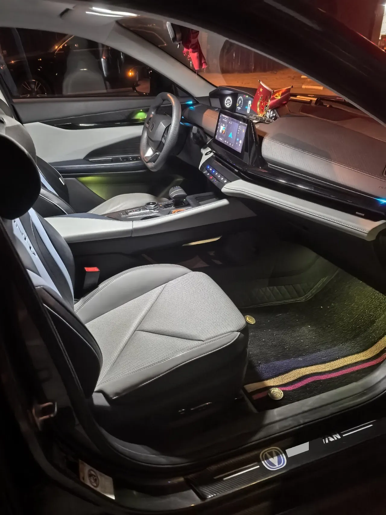 ChangAn 2023 UNI-V Smart Electric iDD 1.5T 113km Smart Auto 5